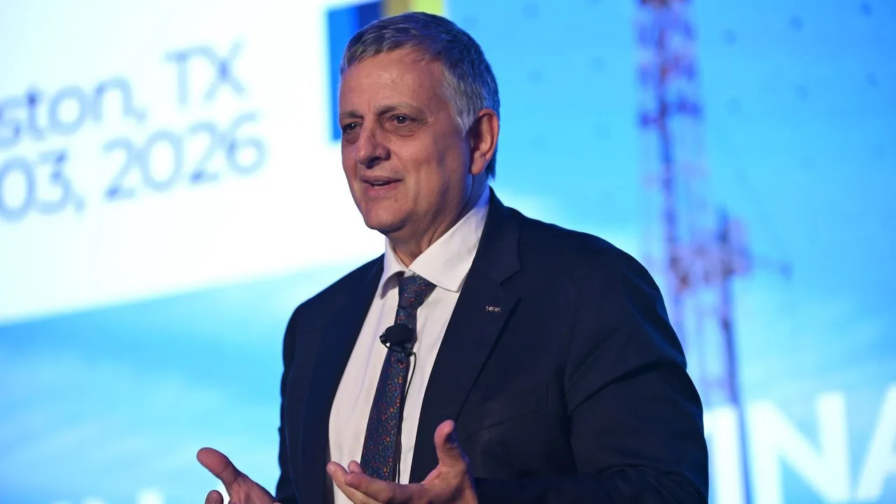 YPF lanzó una licitación por US$ 2.000 millones para avanzar con Argentina LNG
